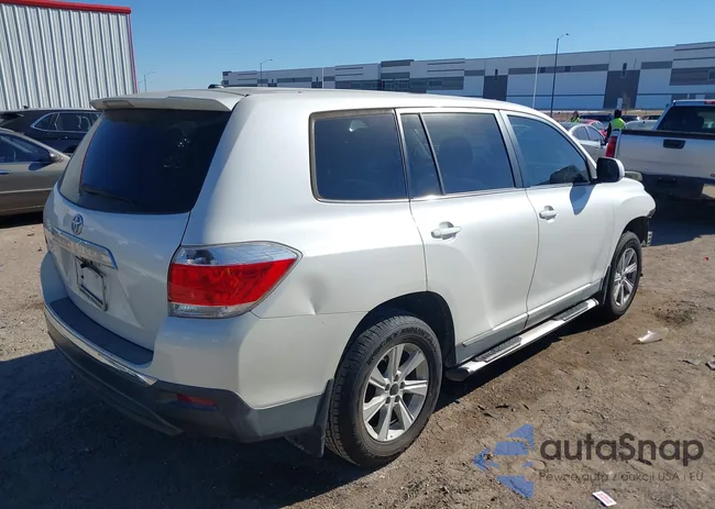 5TDZK3EH3CS061748: 44136556