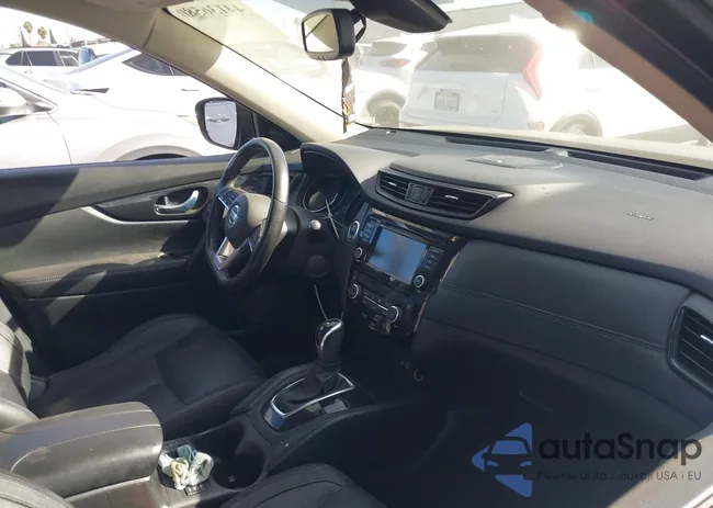 JN8AT2MV2JW319576: 44136580