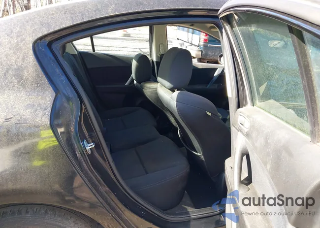 JM1BL1U68B1458242: 44136633