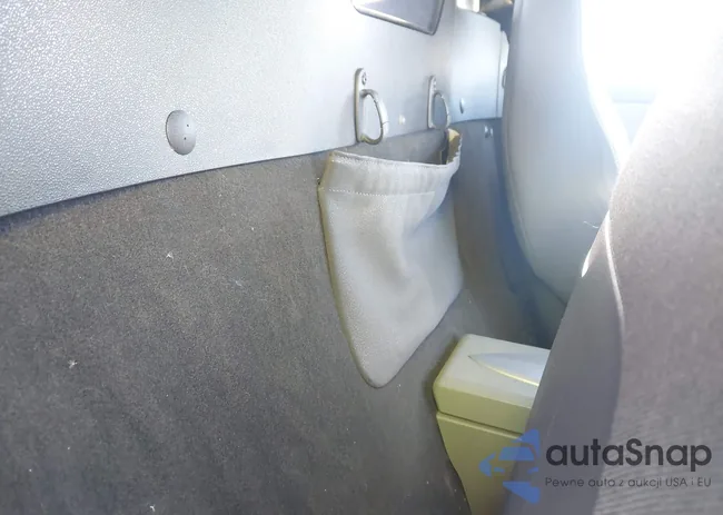 1C3AN65L66X067931: 44136667