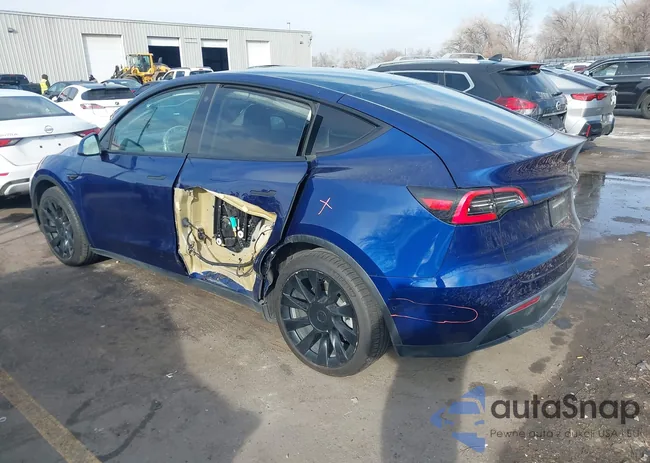 5YJYGAEE0MF136712: 44136670