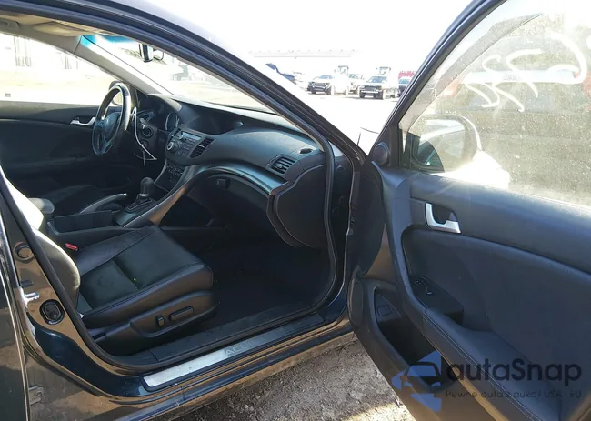 JH4CU2F69DC010635: 44136730