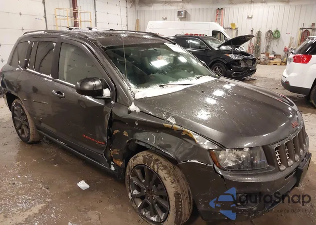 1C4NJDBB0GD673852: 44136741