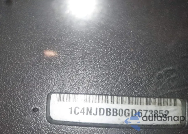 1C4NJDBB0GD673852: 44136741