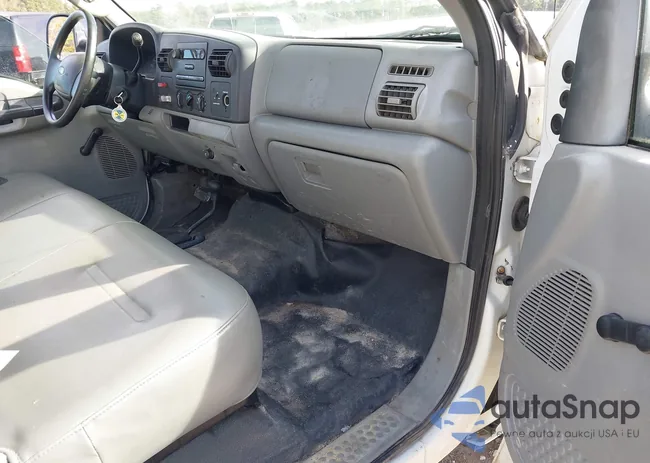 1FTNF215X6EC85425: 44136769