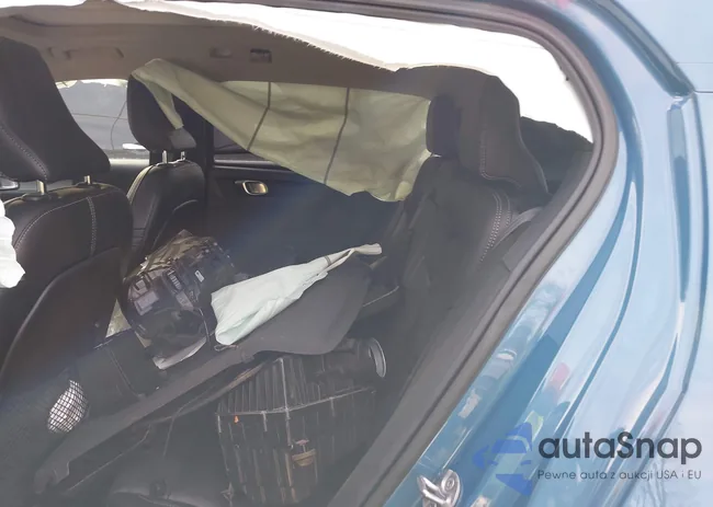 YV4L12UNXP2939177: 44136770