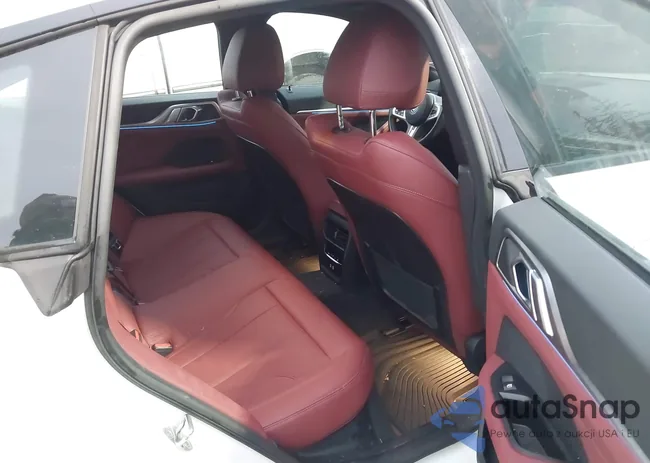 WBY73AW00RFR48670: 44136807