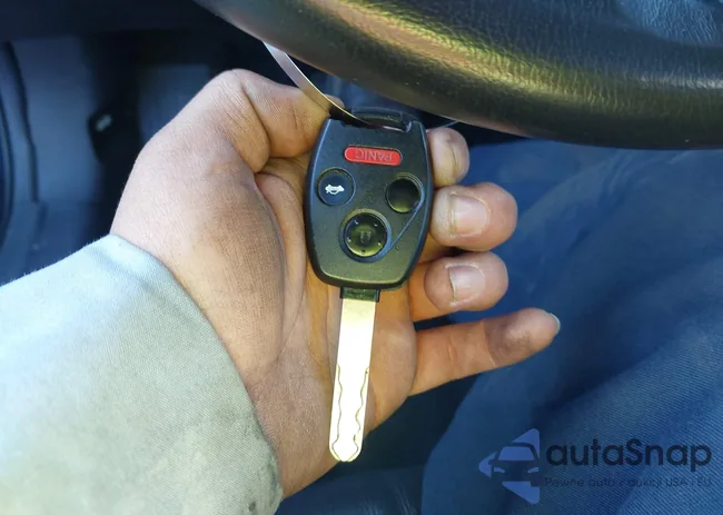 1HGCS22888A017643: 44136884