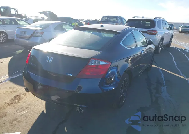 1HGCS22888A017643: 44136884