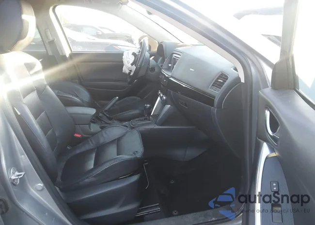 JM3KE2DE8D0127801: 44137007