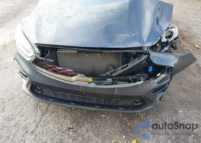 3KPF34AD2ME275604: 44137066