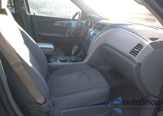 1GNKVEED8BJ348099: 44136070