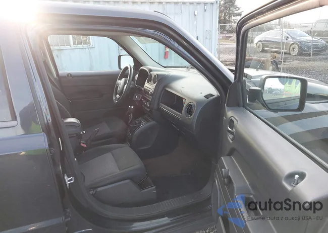 1C4NJPBA6ED522262: 44136102