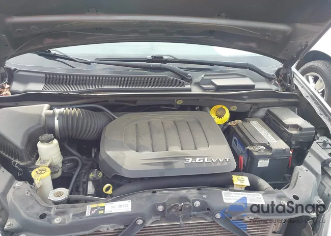 2C4RC1BG1FR626332: 44136112