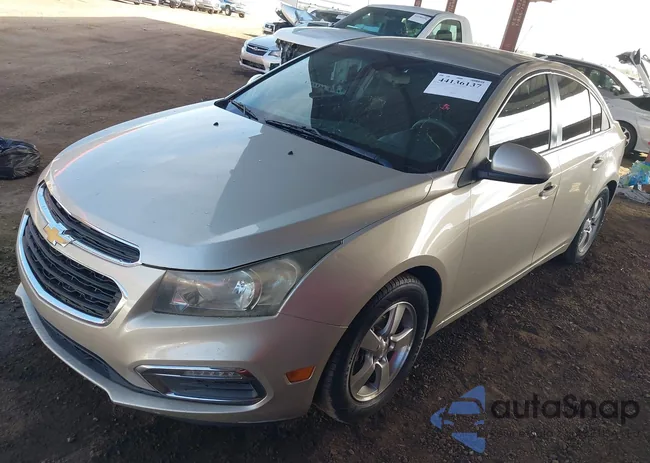 1G1PE5SB3G7142977: 44136137