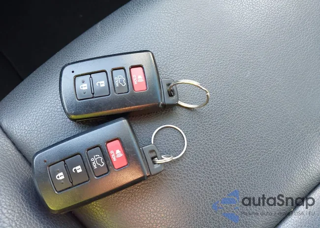 2T3YFREV1HW376238: 44136240