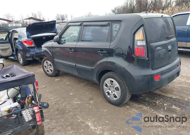 KNDJT2A15B7733475: 44136256