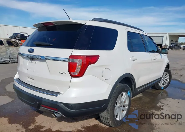 1FM5K8D82JGC54716: 44136465