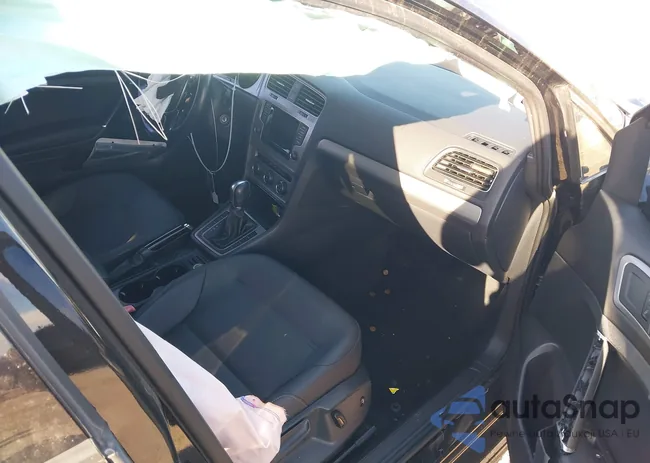 3VW217AU0FM018422: 44137485