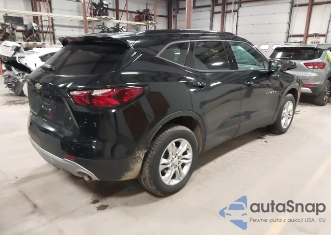 3GNKBHR4XNS215769: 44137537