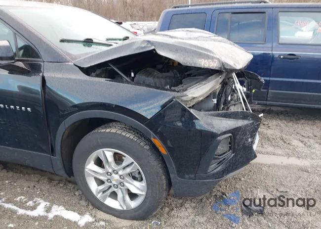 3GNKBHR4XNS215769: 44137537