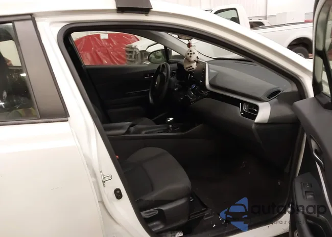 JTNKHMBX1M1095618: 44137588