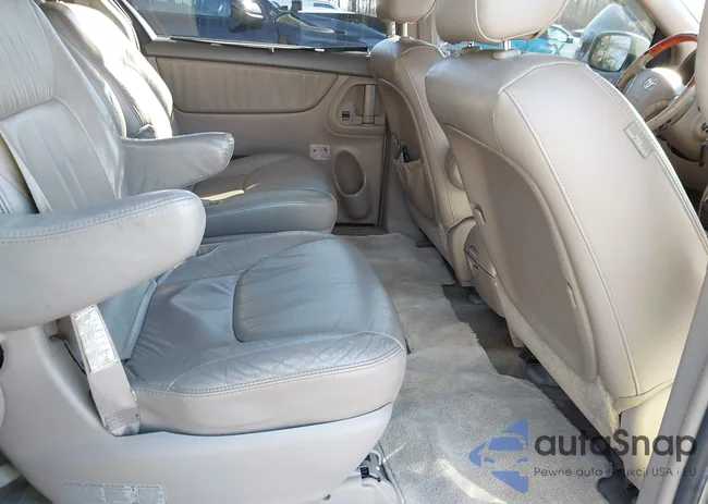 5TDBA22C06S071326: 44137635