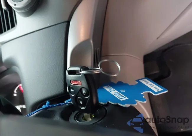 1HGCP2F4XCA140197: 44137648