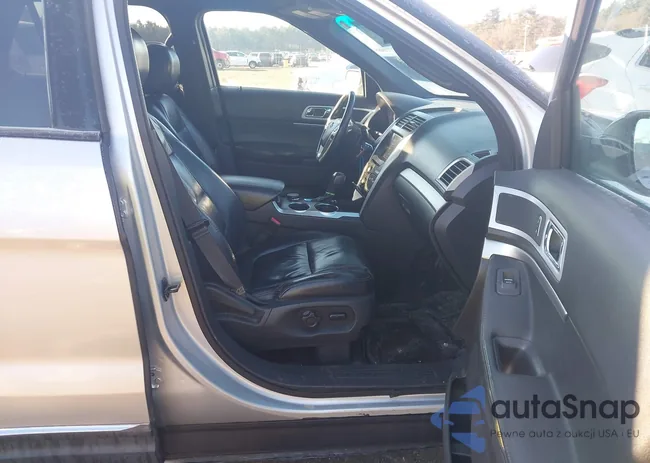 1FMHK8D87BGA70029: 44137703