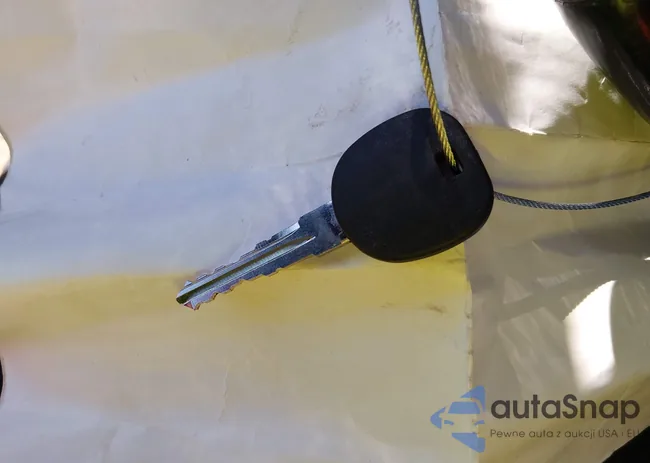 2GCEK19J181284756: 44137704