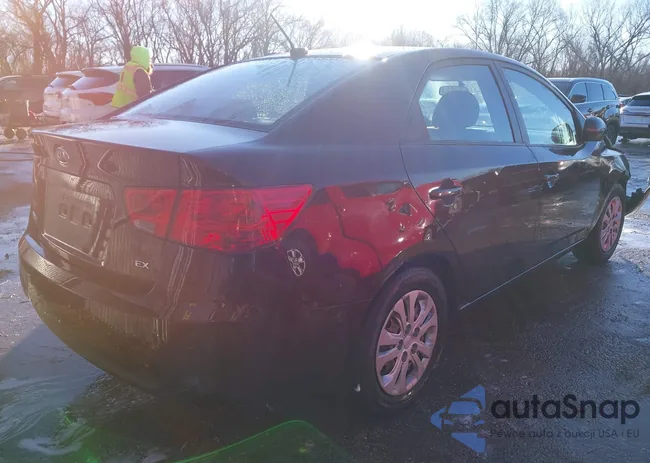 KNAFU4A20B5890802: 44137707