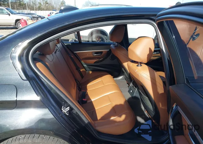 WBA8D9G37HNU62272: 44137863