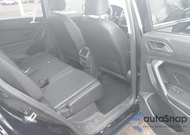 3VV2B7AX0LM106281: 44137947