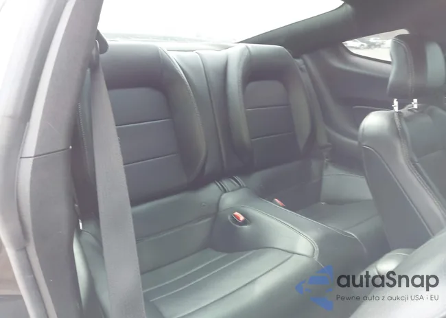 1FA6P8TH6G5304037: 44137953