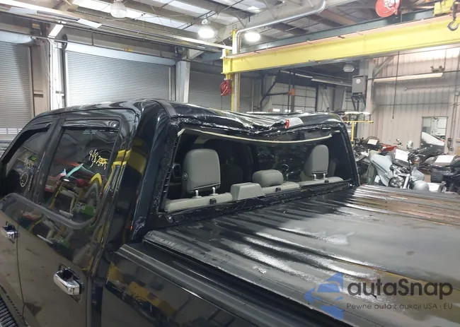 1FTFW1EG3JFE27773: 44137982