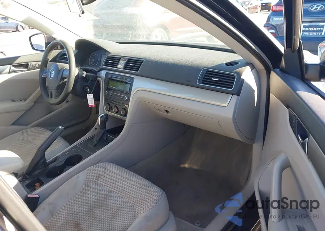 1VWAP7A30EC008667: 44138037