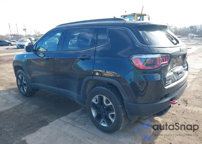 3C4NJDDB6JT424261: 44137085