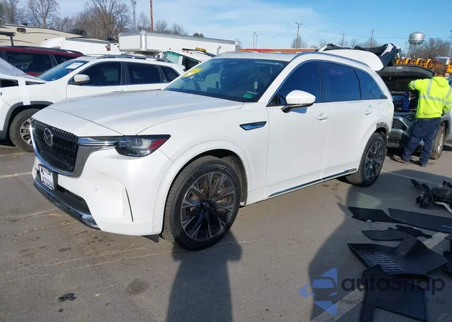 JM3KK1HC2R1116029: 44137143