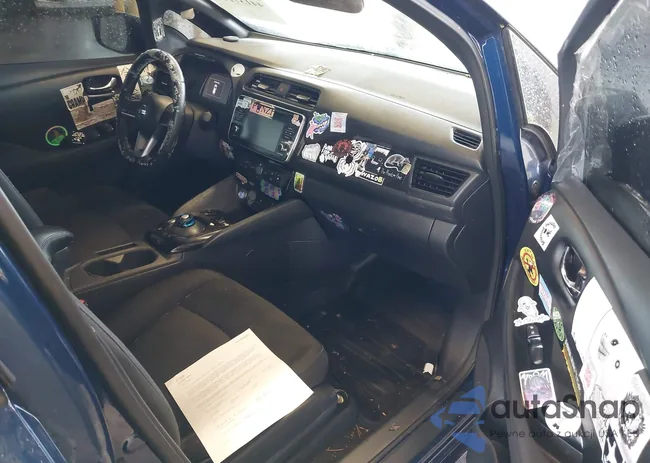 1N4AZ1CP9JC309805: 44137144