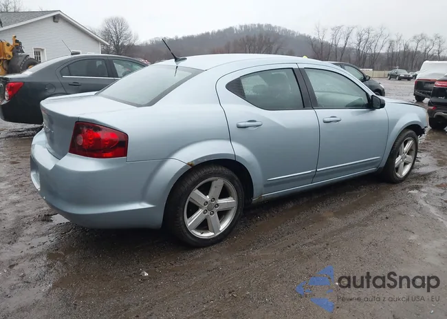 1C3CDZAB1DN712374: 44137252