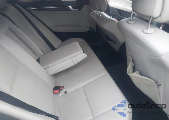 WDDGF4HB0CR220559: 44137297