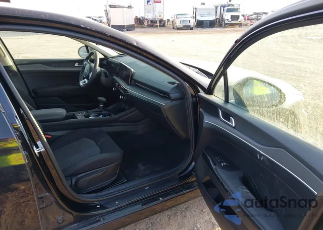 KNAG24J76S5369119: 44137341