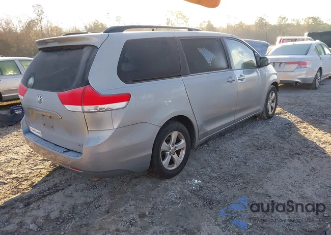 5TDKK3DCXES450235: 44137364