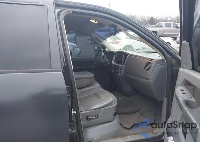 1D7HU18218S607842: 44137406