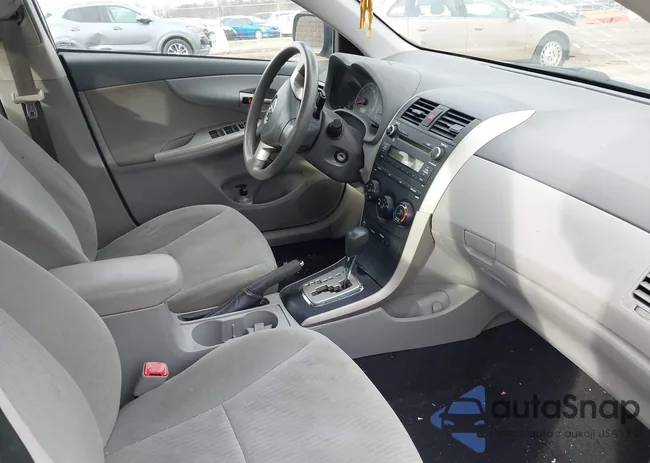 1NXBU4EE3AZ200689: 44138567