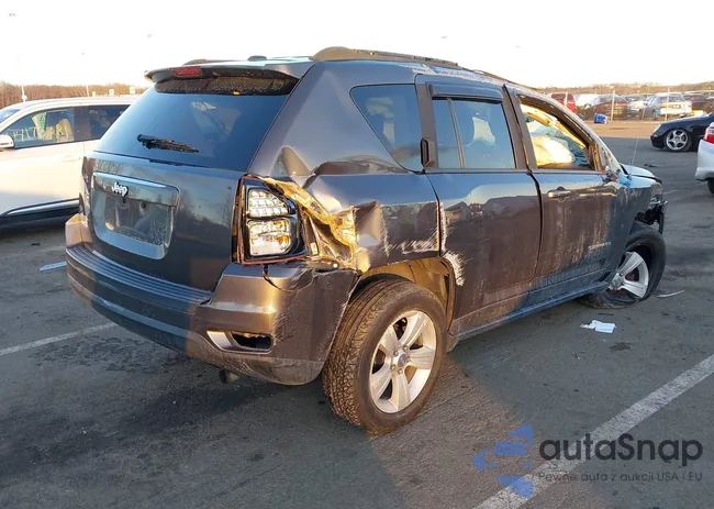 1C4NJDBB7GD670821: 44138569