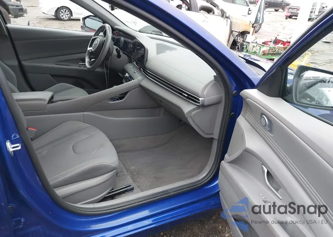 KMHLS4AG2PU568923: 44138657