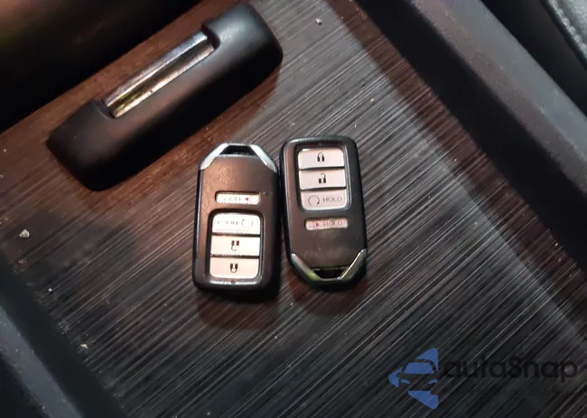 5FPYK3F60HB024216: 44138680