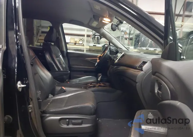 5FPYK3F60HB024216: 44138680