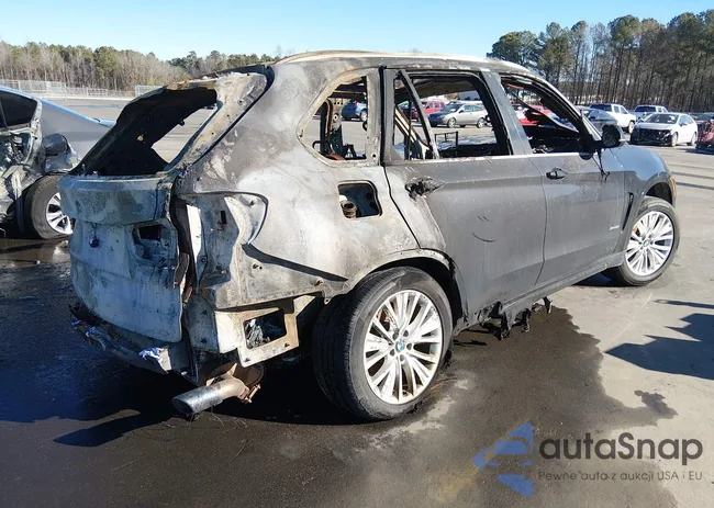 5UXKR0C54G0P21226: 44138735